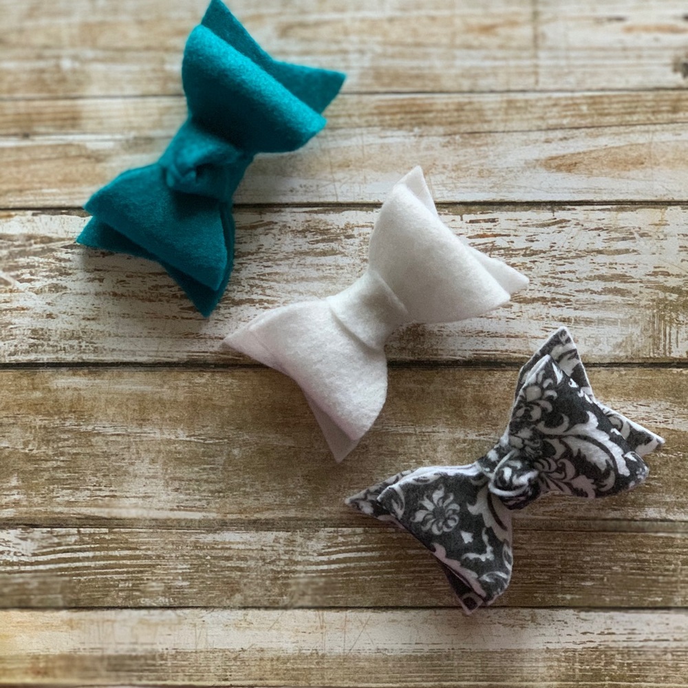 Felt bows